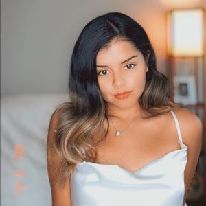 Meet your Posher, Angie